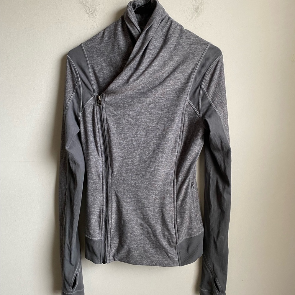Lululemon Jacket Womens Gray Bhakti Yoga  Size 6 Wrap Zip Design